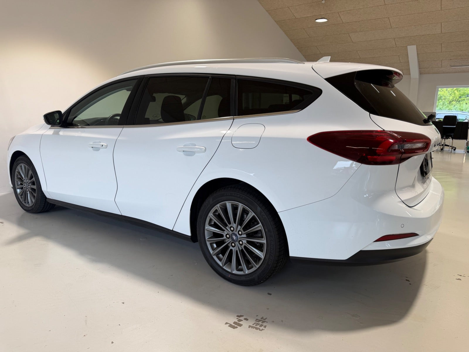 Hvid Ford Focus fra 2022