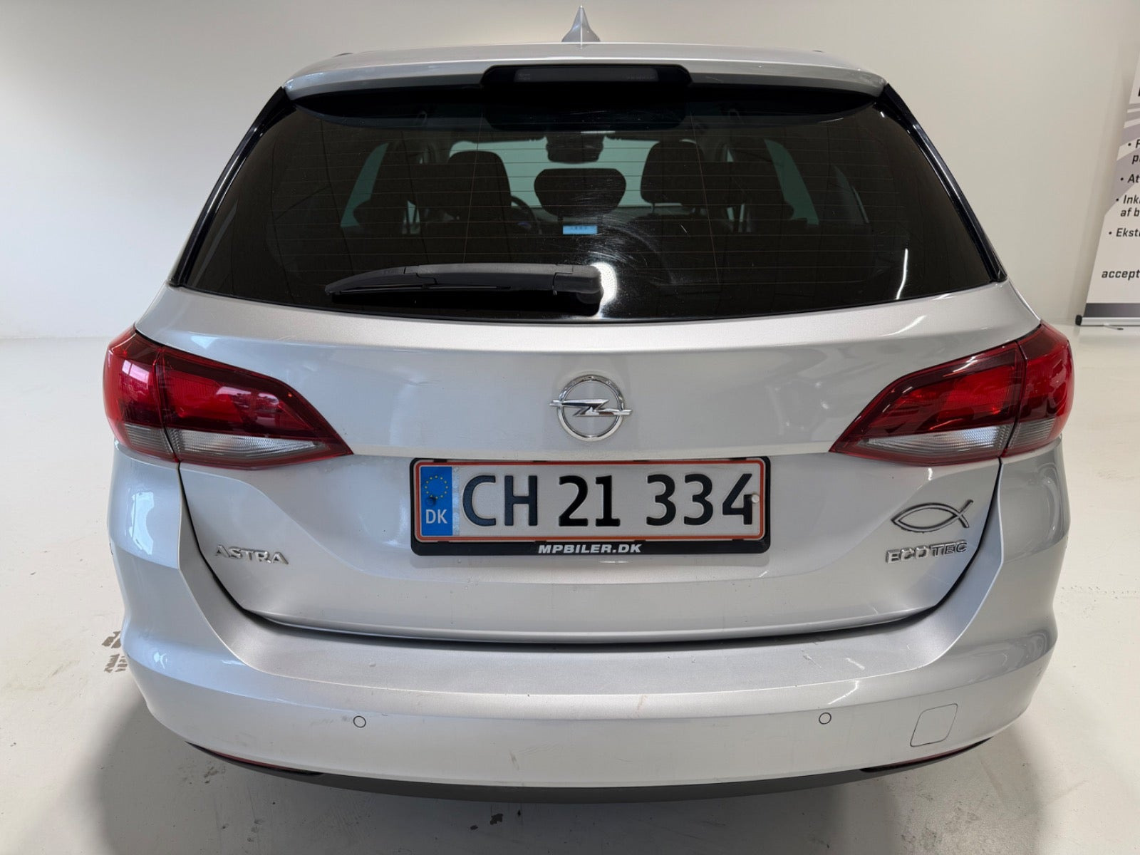 Sølv Opel Astra fra 2018