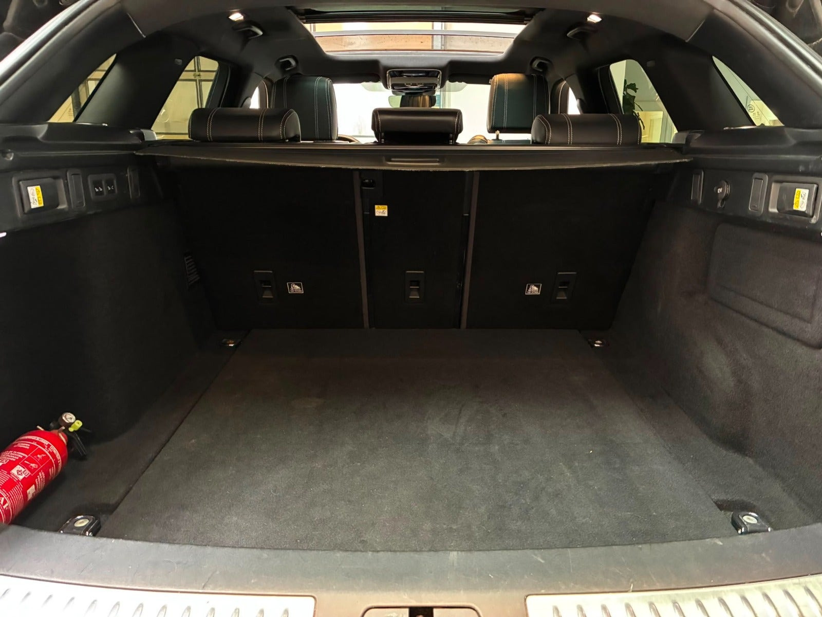 Grå Land Rover Range Rover Velar fra 2018