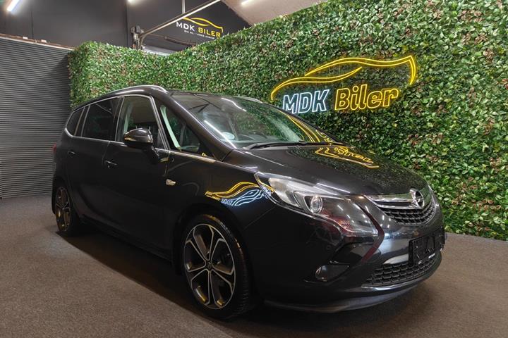 undefined Opel Zafira Tourer fra 2016