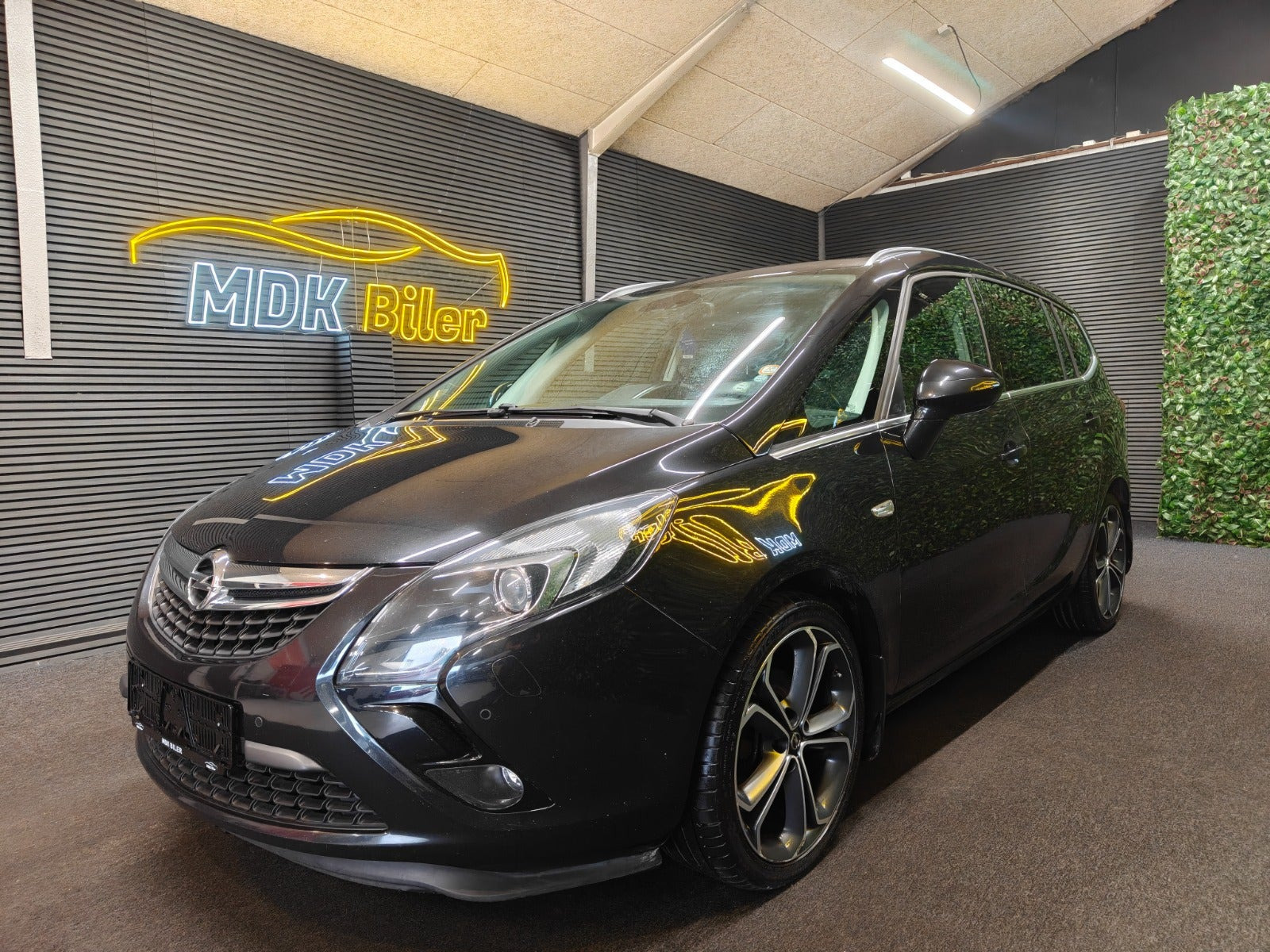undefined Opel Zafira Tourer fra 2016