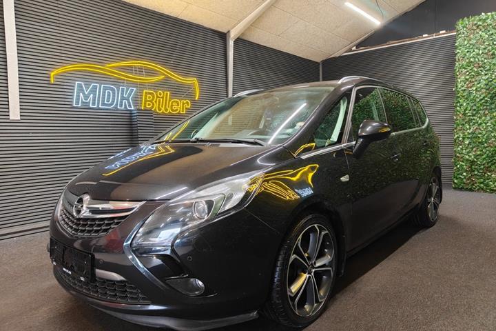 undefined Opel Zafira Tourer fra 2016