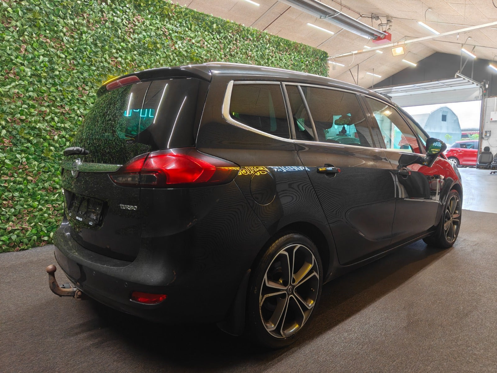 undefined Opel Zafira Tourer fra 2016