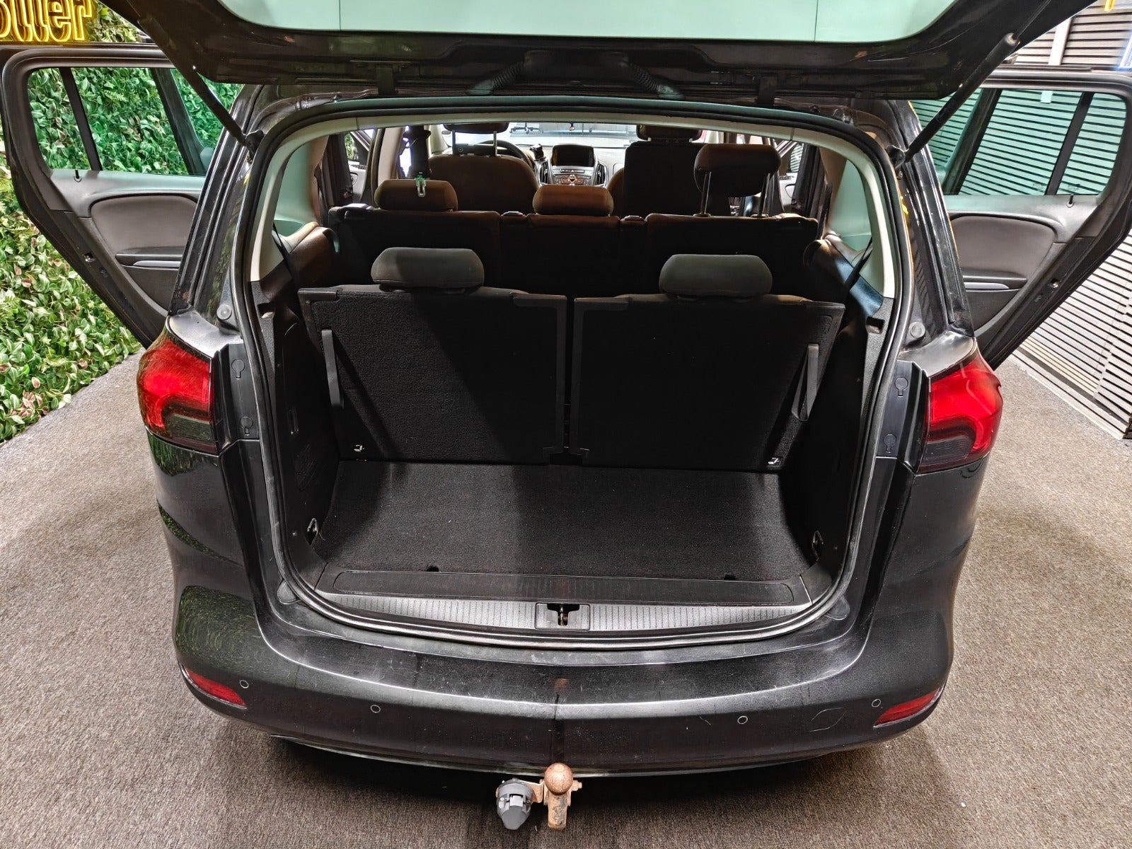 undefined Opel Zafira Tourer fra 2016