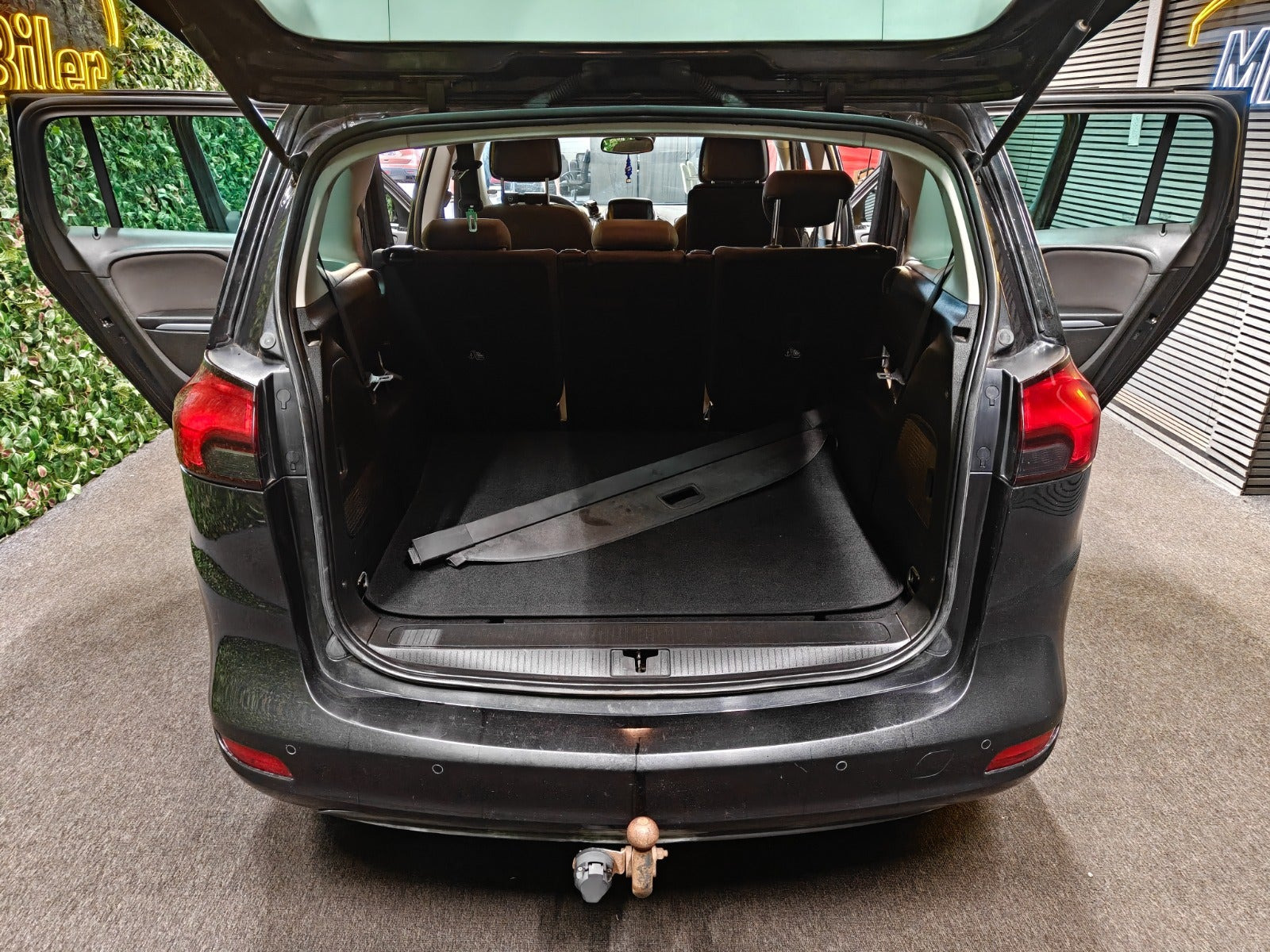 undefined Opel Zafira Tourer fra 2016