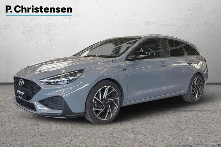 Grå Hyundai i30 fra 2022
