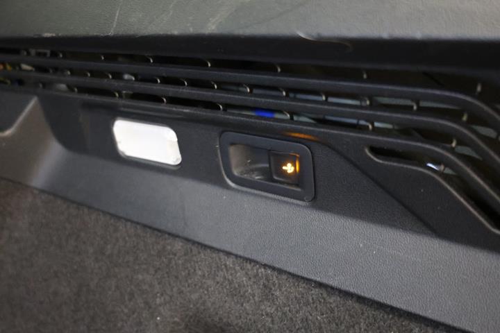 Grå VW ID.4 fra 2021