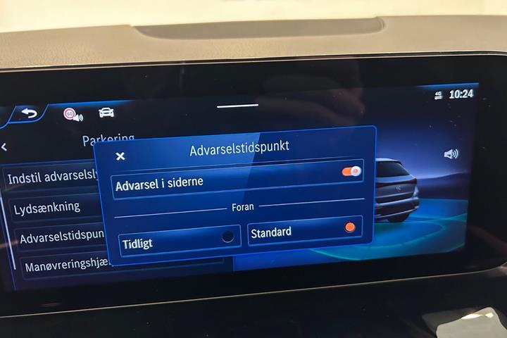 Sølv Mercedes EQA250+ fra 2024