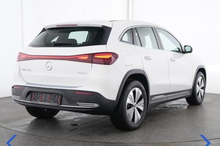 Hvid Mercedes EQA350 fra 2025