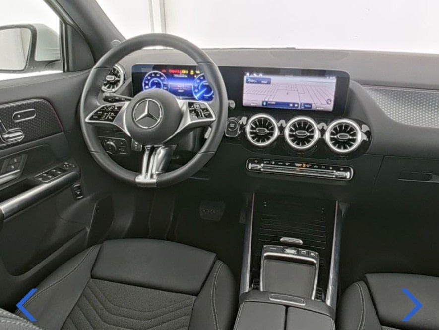Hvid Mercedes EQA350 fra 2025
