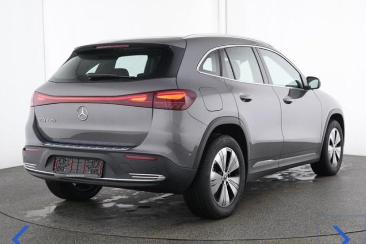 Grå Mercedes EQA250+ fra 2026