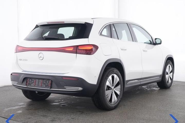 Hvid Mercedes EQA250+ fra 2026