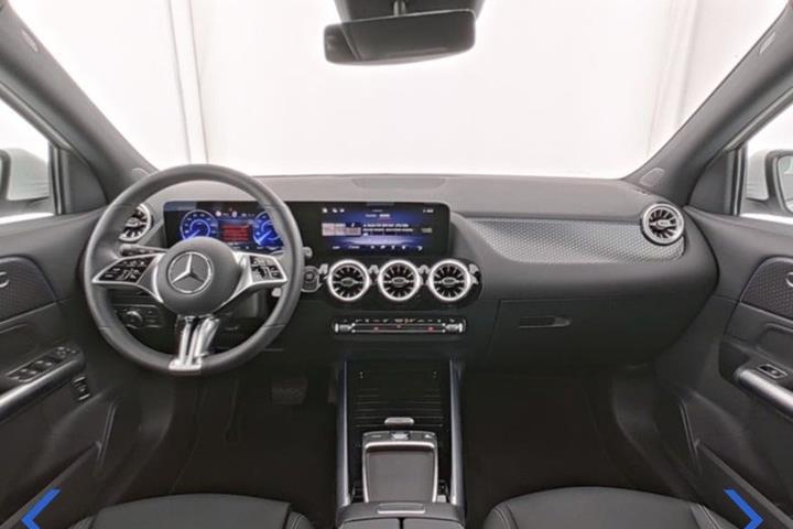 Hvid Mercedes EQA250+ fra 2026