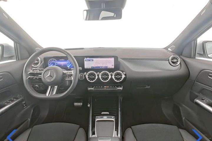 Sølv Mercedes EQA350 fra 2026