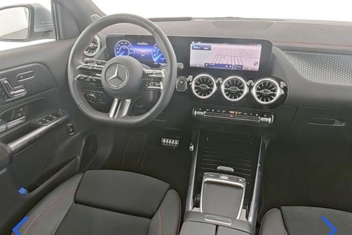Sølv Mercedes EQA350 fra 2026