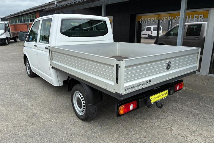 Hvid VW Transporter fra 2020