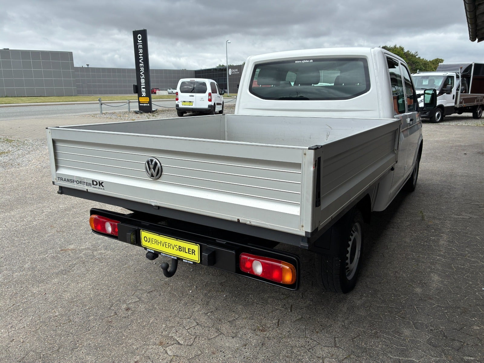 Hvid VW Transporter fra 2020