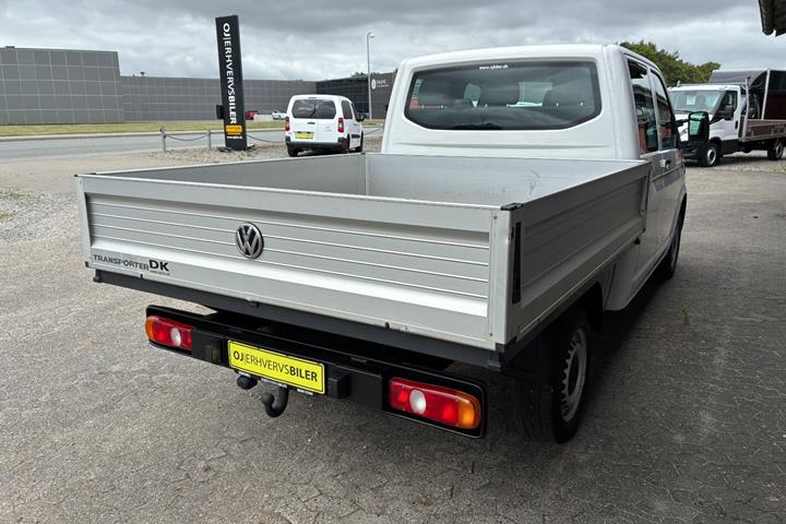 Hvid VW Transporter fra 2020