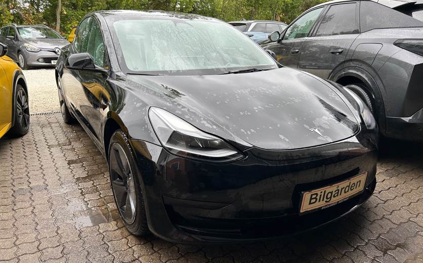 Tesla Model 3 Standard Range+ RWD