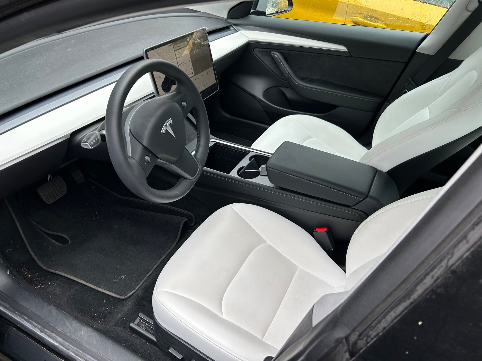 Sort Tesla Model 3 fra 2022