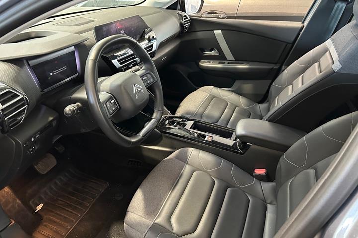 Grå Citroën ë-C4 X fra 2023
