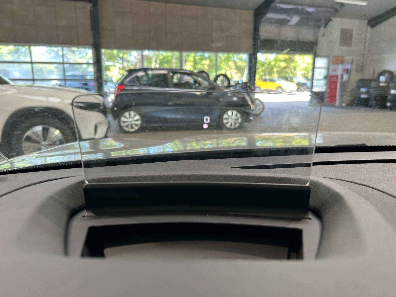 Grå Citroën ë-C4 X fra 2023
