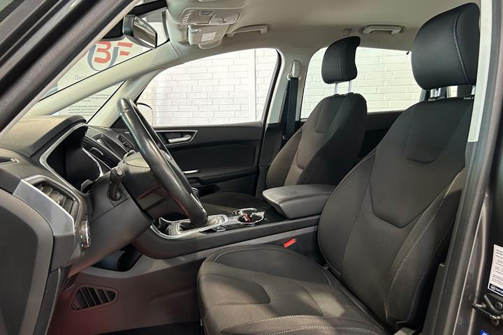 Sort Ford S-MAX fra 2017