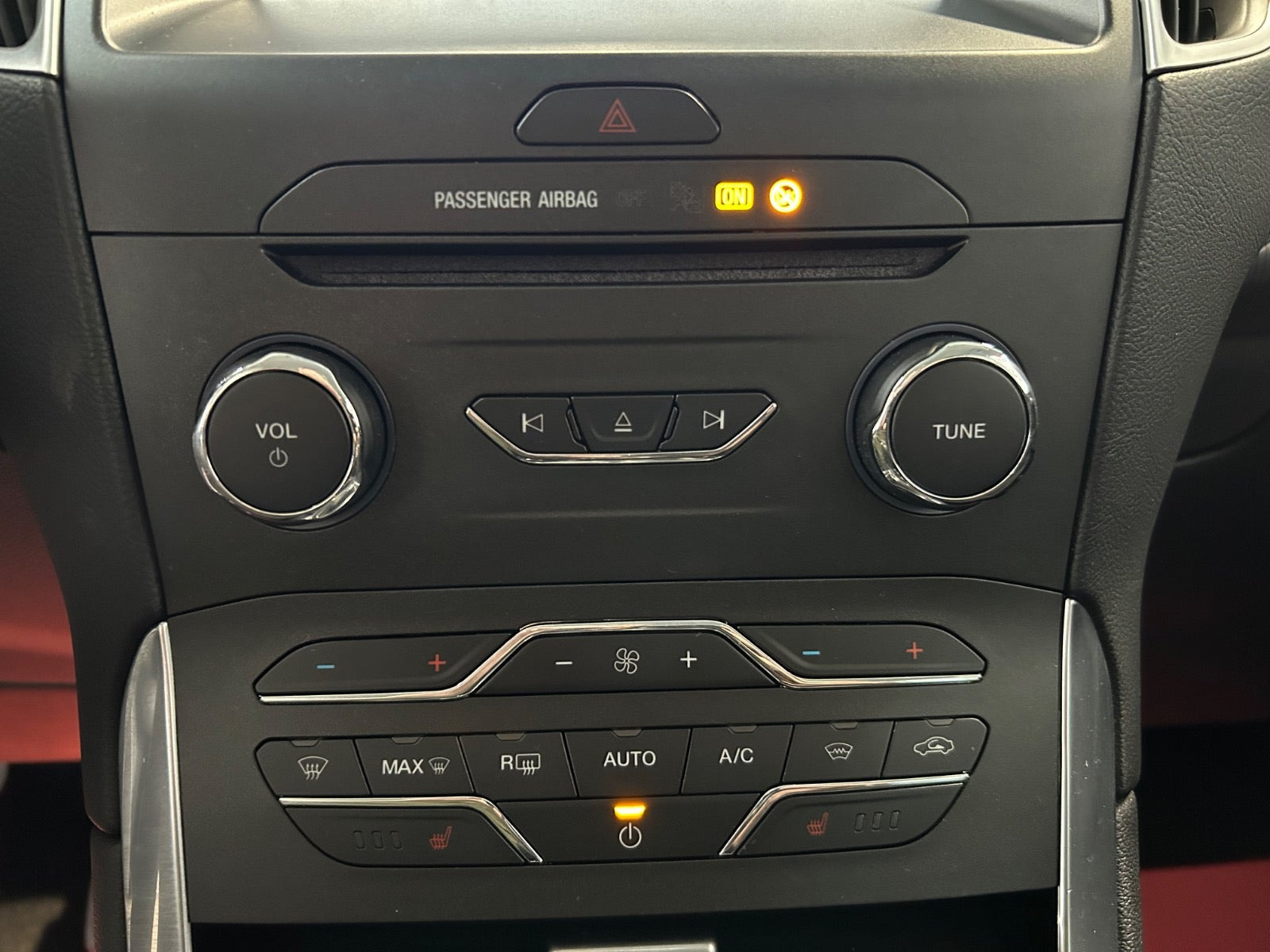 Sort Ford S-MAX fra 2017