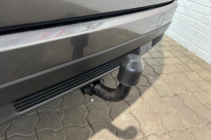 Sort Ford S-MAX fra 2017