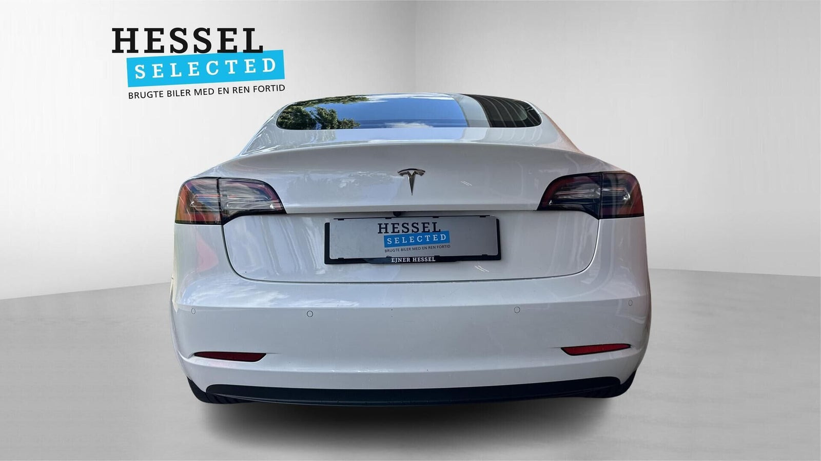 Hvid Tesla Model 3 fra 2022
