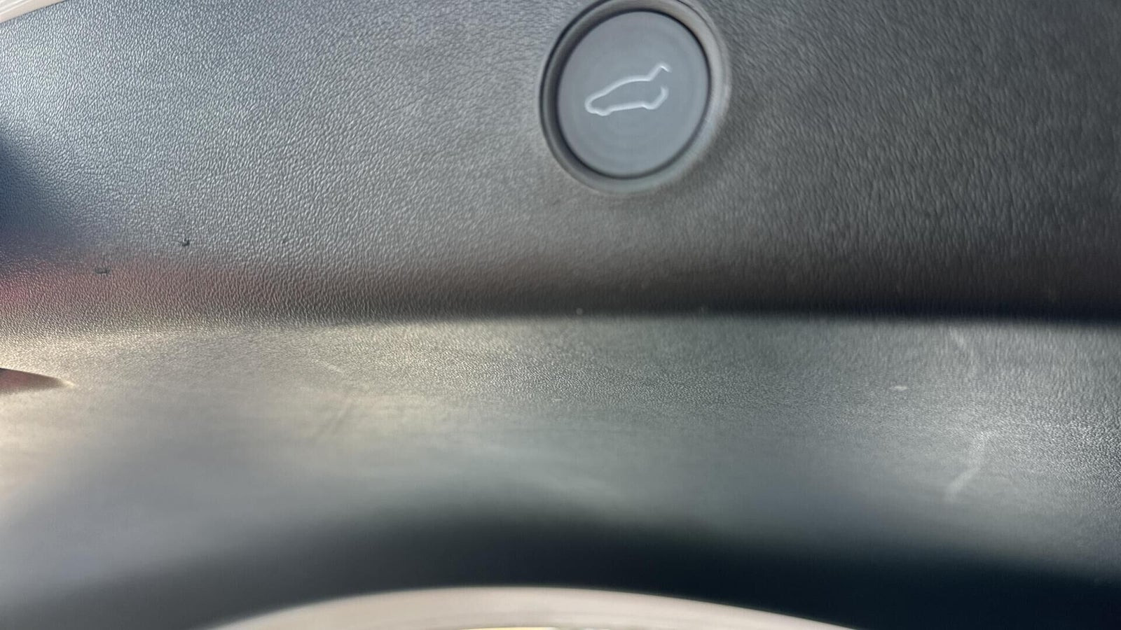Hvid Tesla Model 3 fra 2022