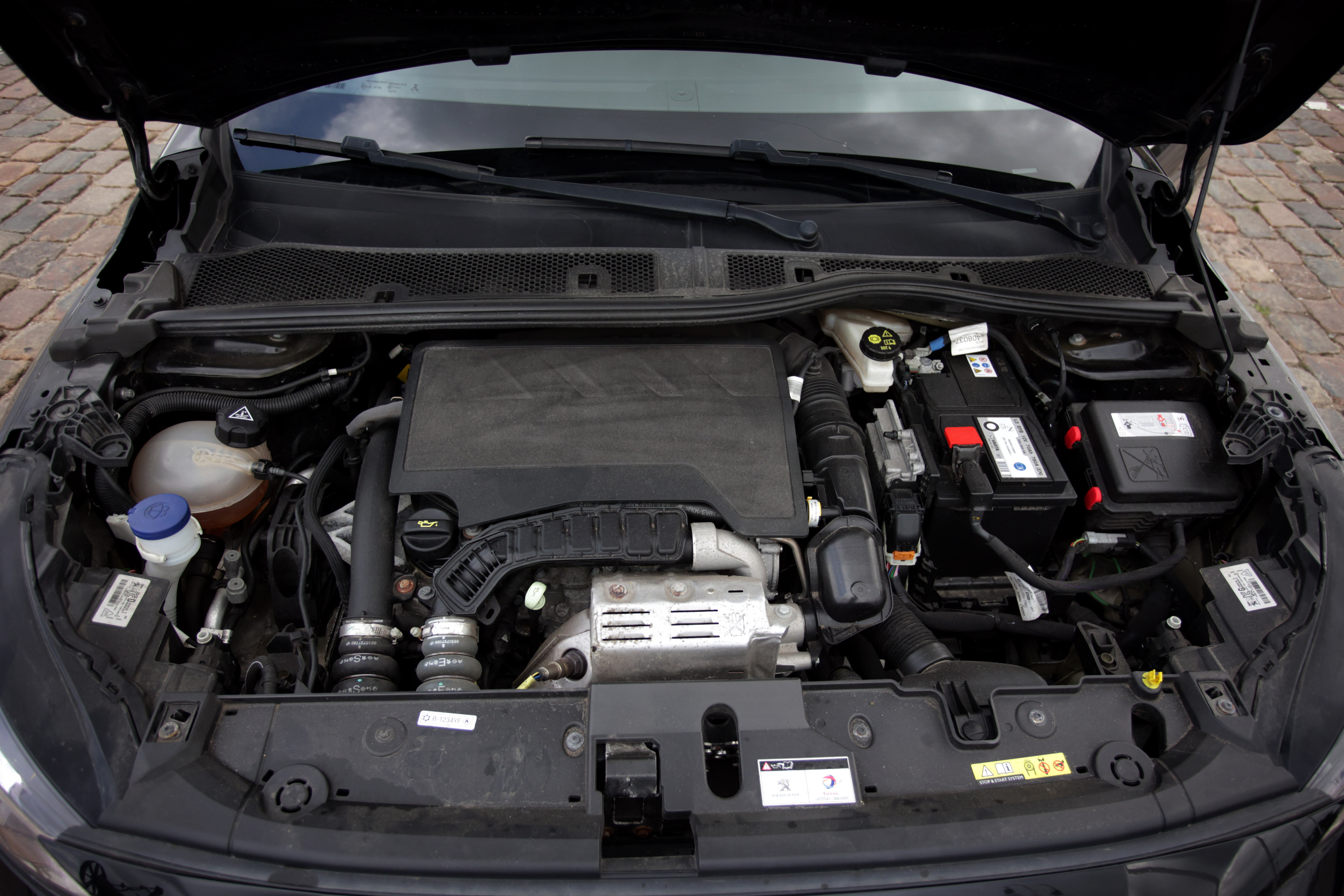 Sort Peugeot 208 fra 2022