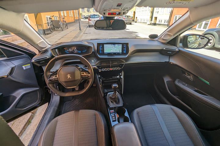 Sort Peugeot 208 fra 2022