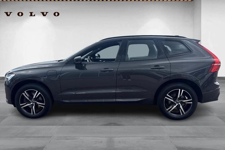 Grå Volvo XC60 fra 2021