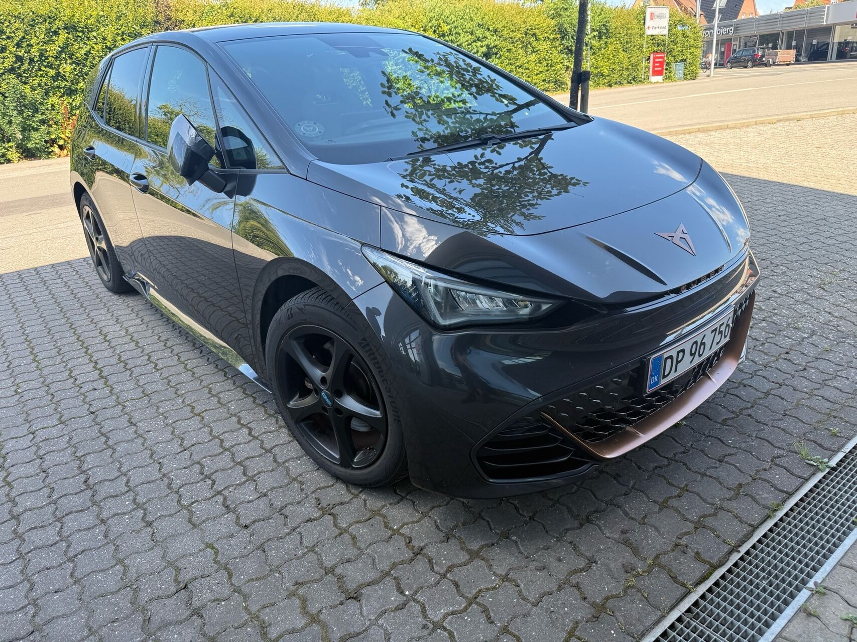 Grå Cupra Born fra 2021