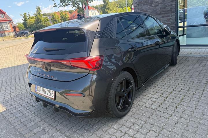 Grå Cupra Born fra 2021
