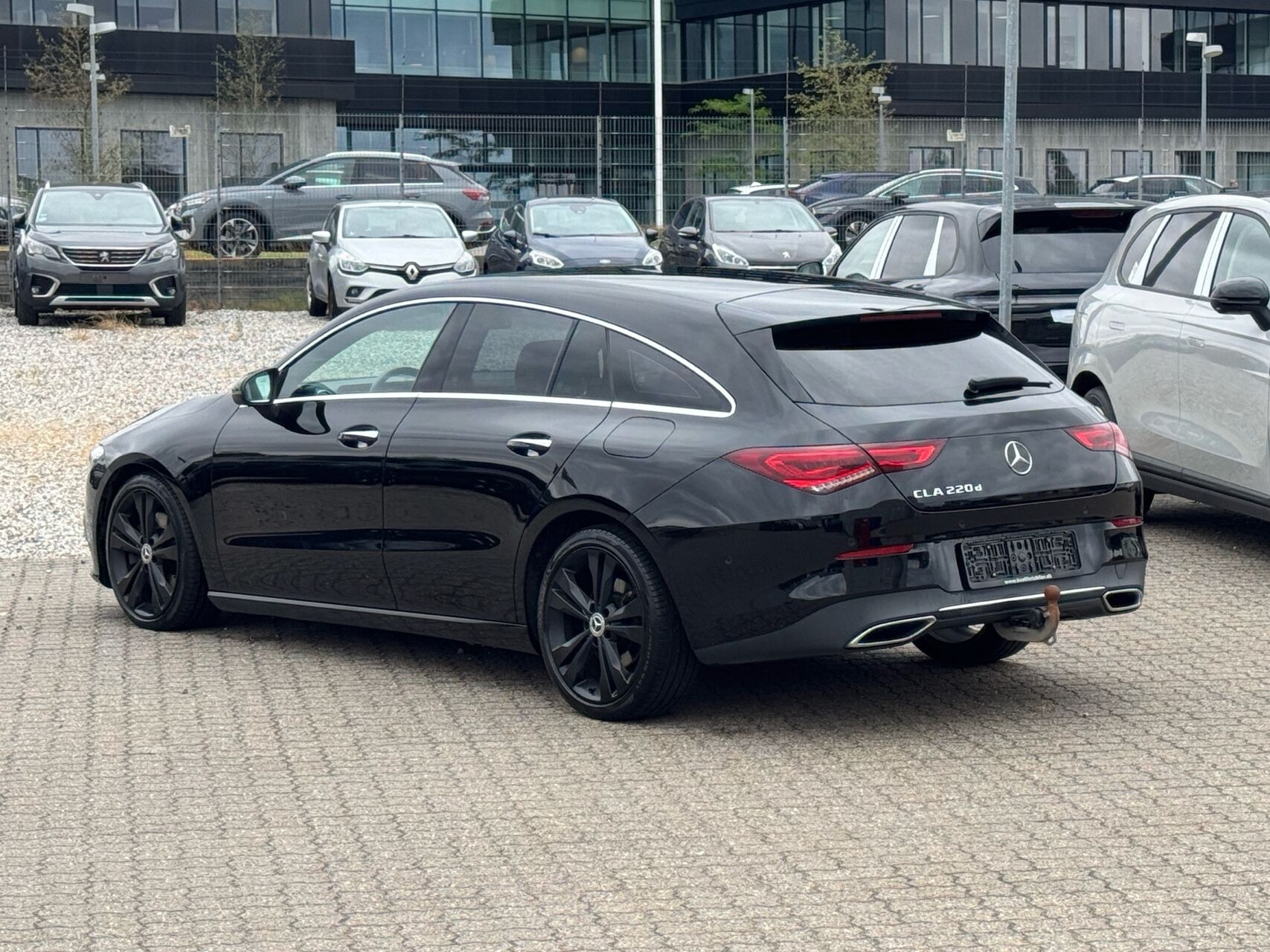 Sort Mercedes CLA220 d fra 2020