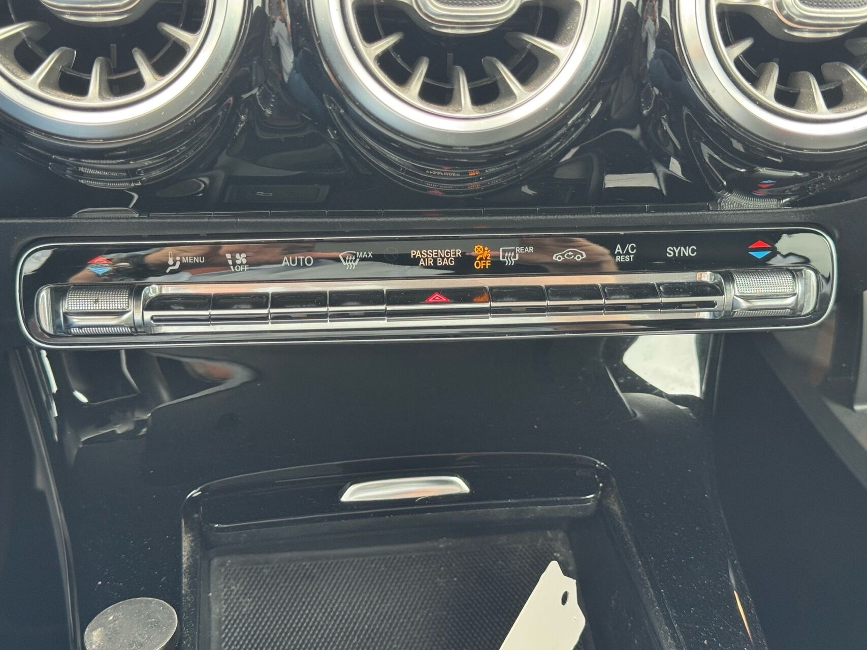 Sort Mercedes CLA220 d fra 2020
