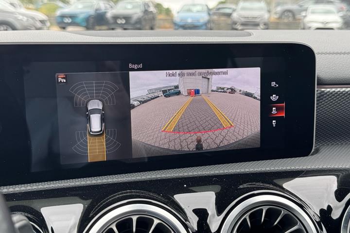 Sort Mercedes CLA220 d fra 2020