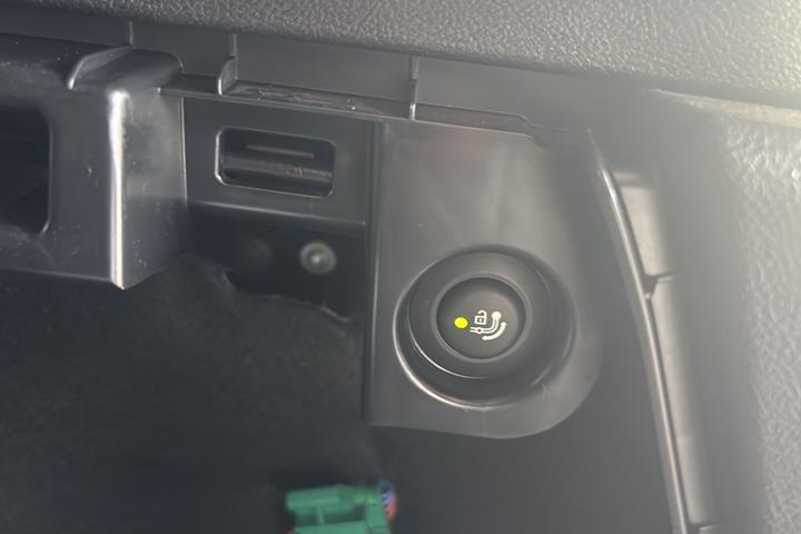 Grå BMW iX3 fra 2021