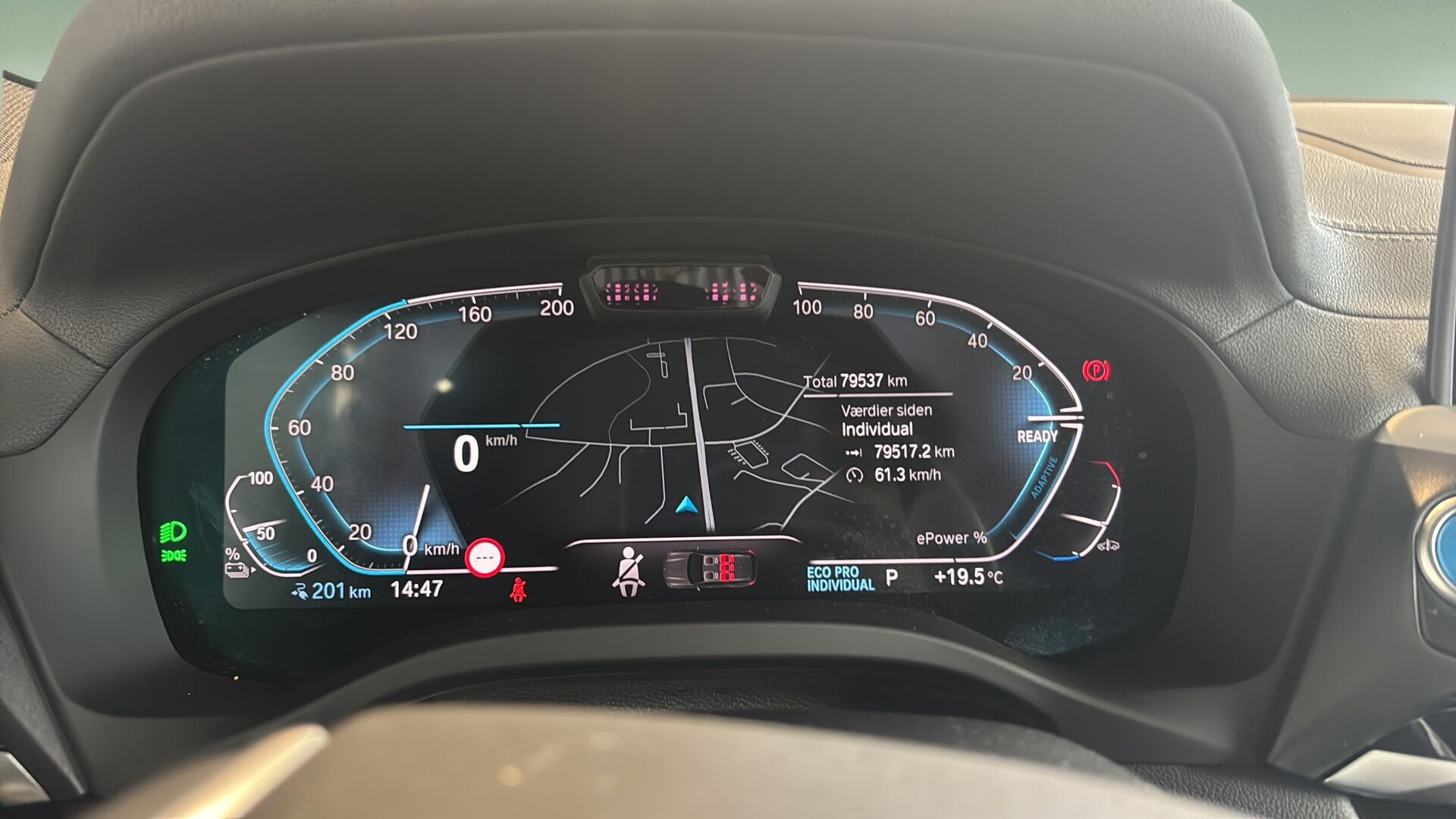 Grå BMW iX3 fra 2021