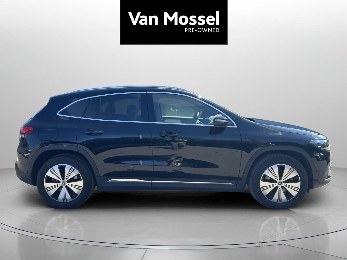 Sort Mercedes EQA 250 fra 2023