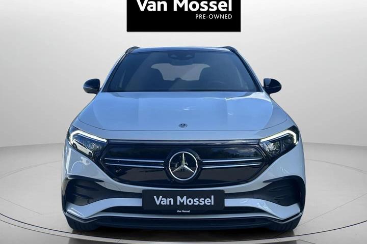 Hvid Mercedes EQA 250 fra 2024