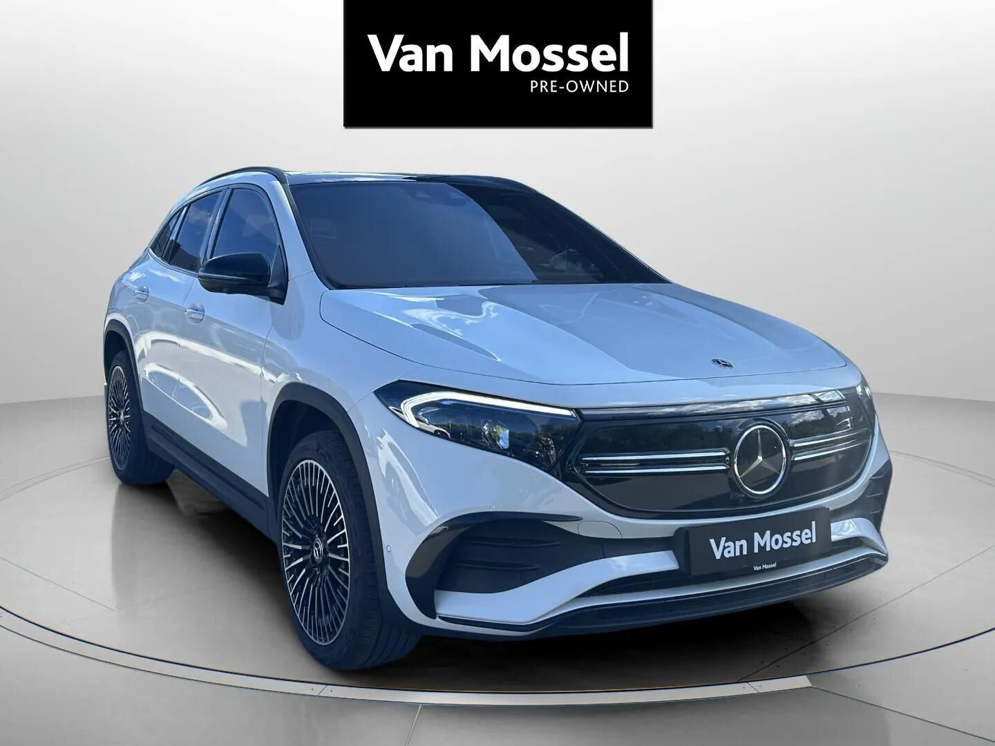 Hvid Mercedes EQA 250 fra 2024
