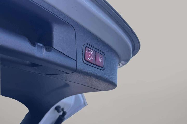 Hvid Mercedes EQA 250 fra 2024