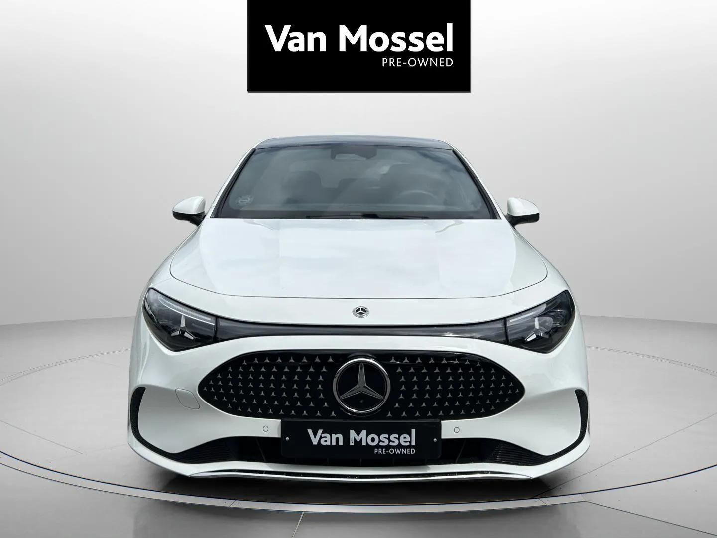 Hvid Mercedes CLA250+ fra 2025