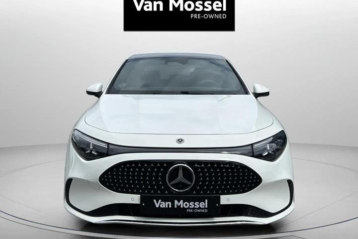 Hvid Mercedes CLA250+ fra 2025