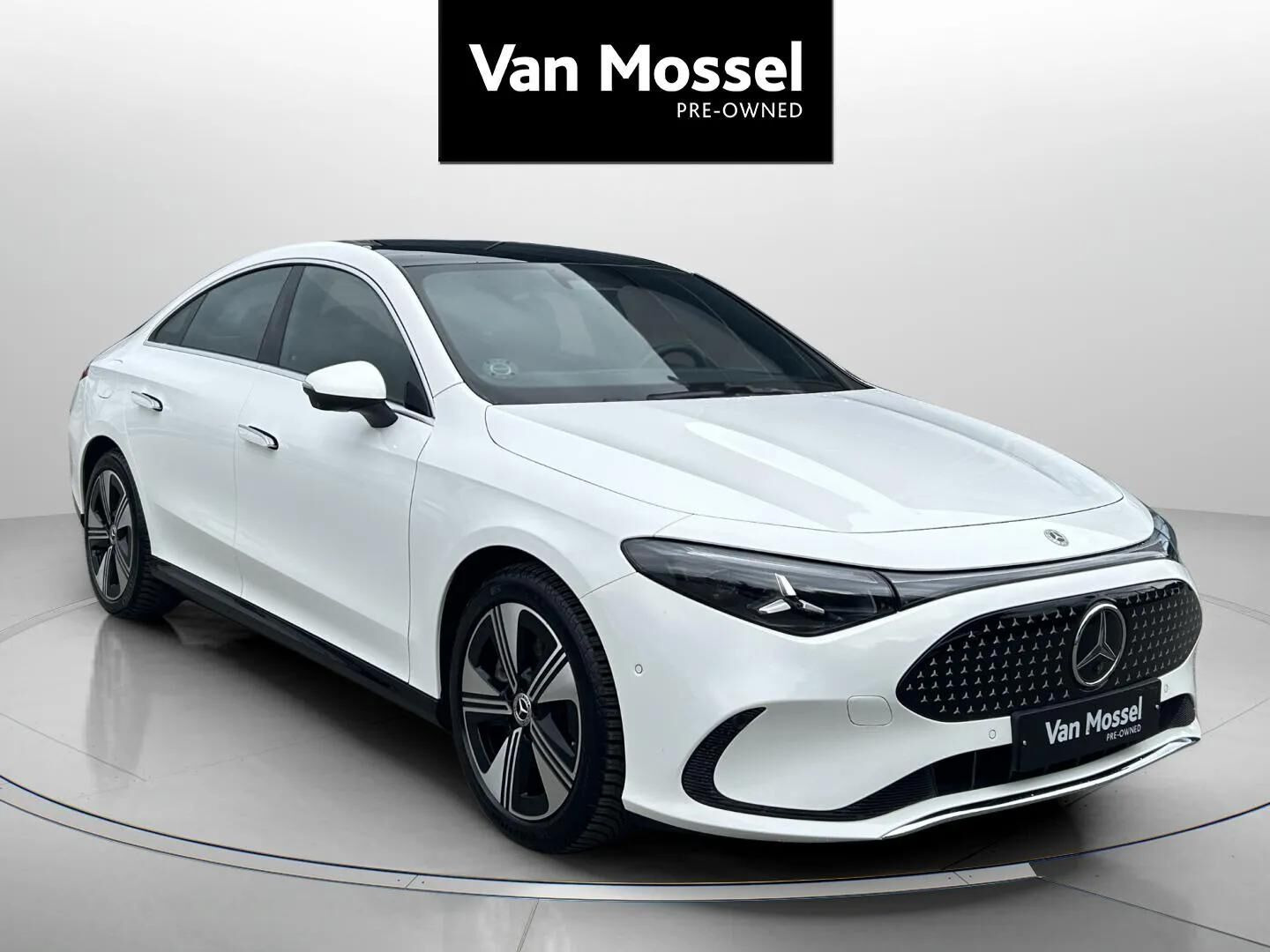 Hvid Mercedes CLA250+ fra 2025