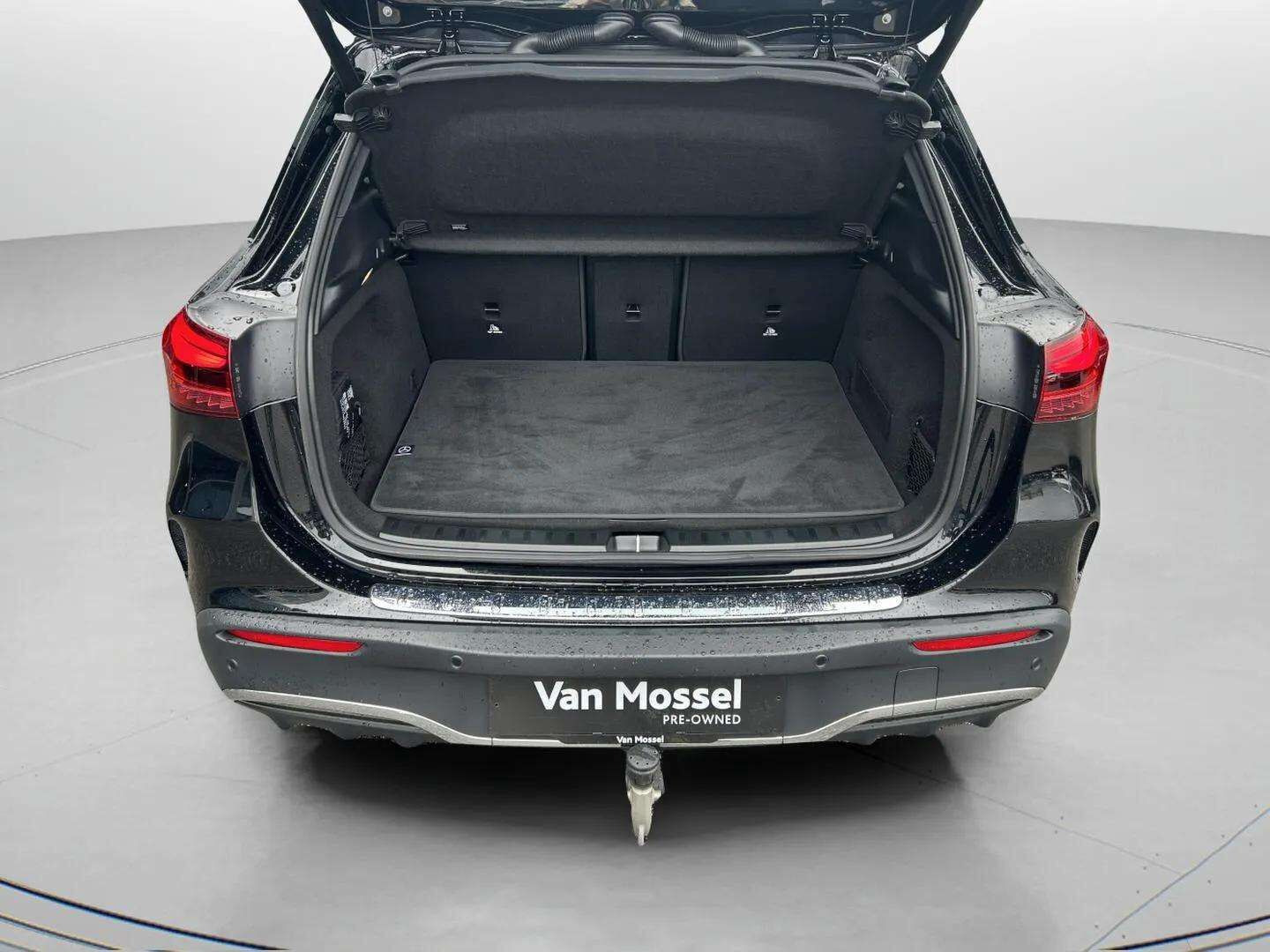 Sort Mercedes EQA 250+ fra 2025