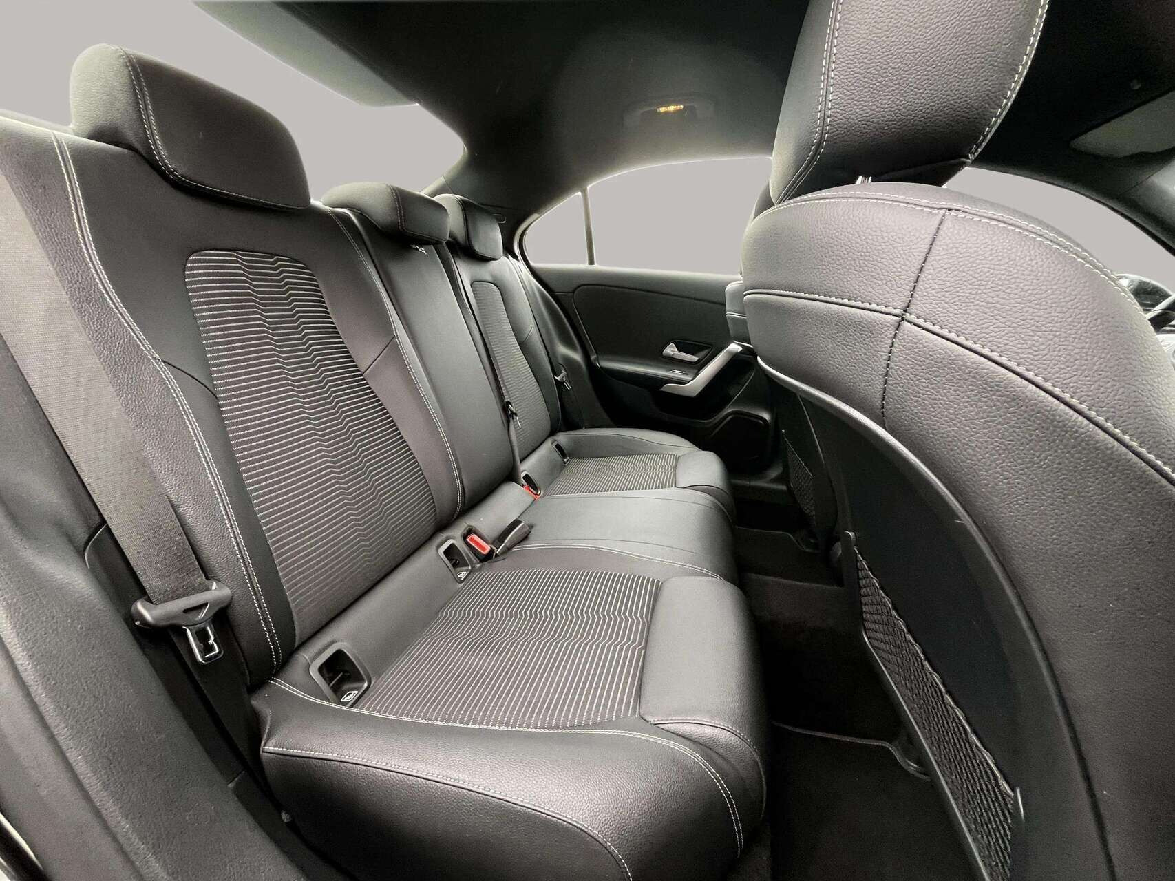 Sort Mercedes A200 fra 2019